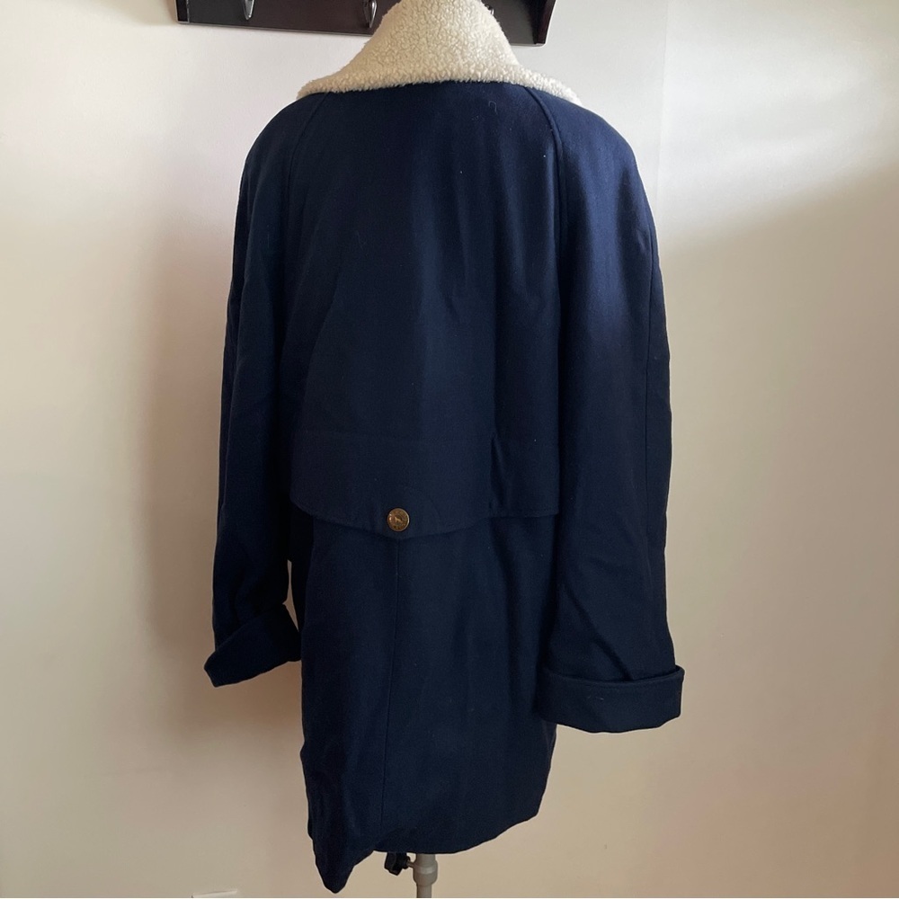 Vintage Wool Blend Navy Coat with Cream Collar longer style - Picture 13 of 13